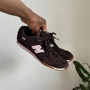 2000s Vintage New Balance 442 Chocolate Brown & Baby Pink Suede